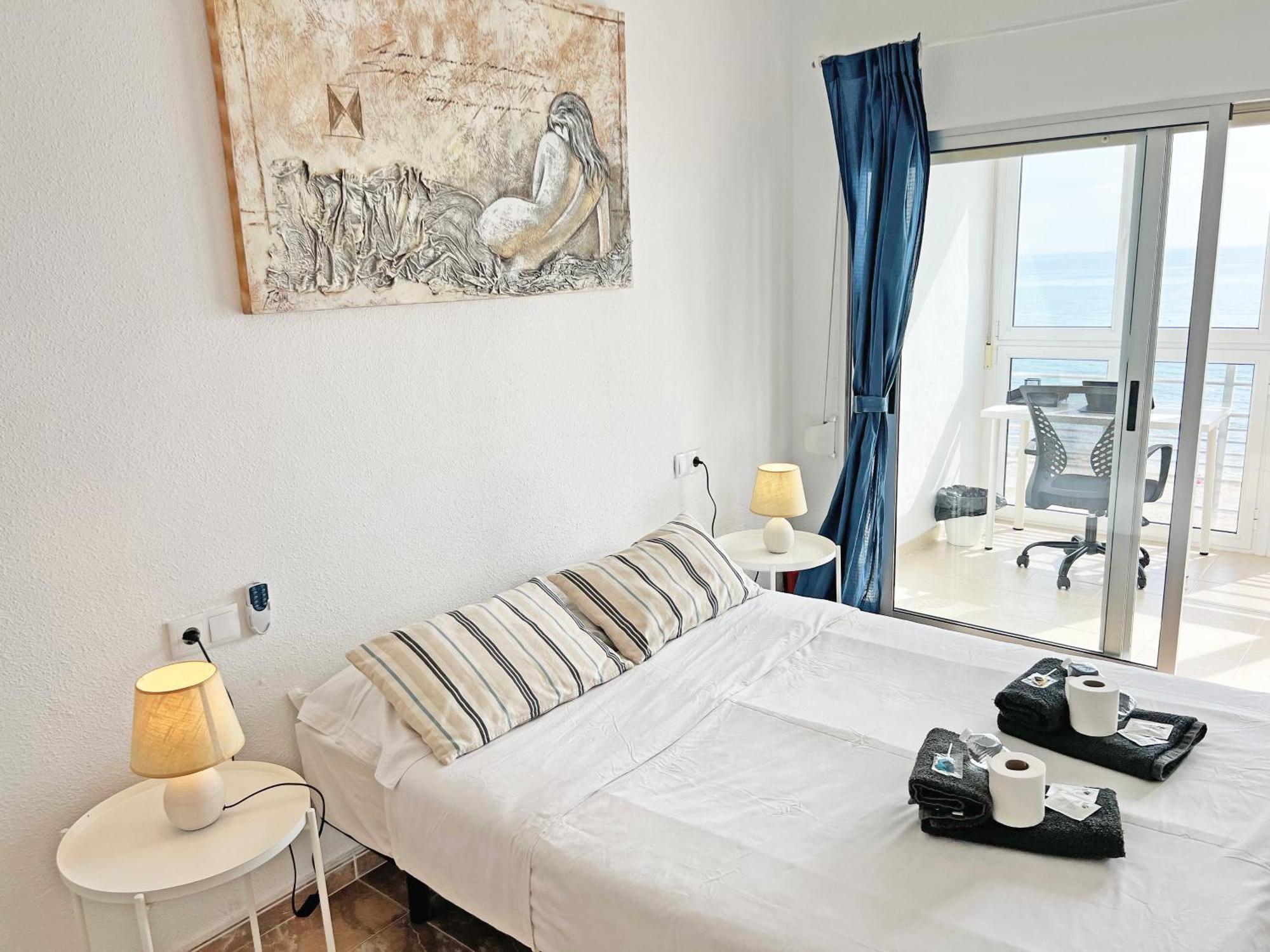 Apartamento Ático en 1ª línea con impresionantes vistas al mar El Campello Exterior foto